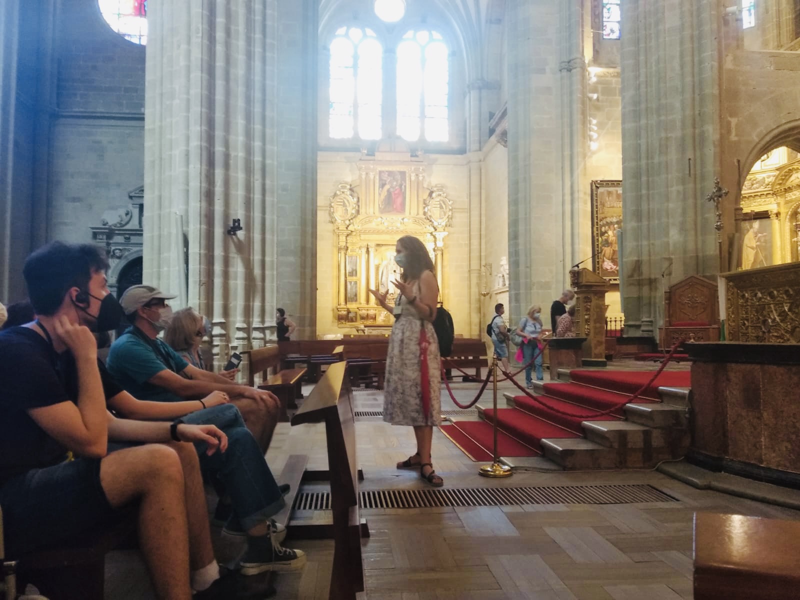 Visita guiada al Palacio Episcopal, obra del arquitecto catalán Antonio Gaudí, y a la Catedral de Santa María. Ambos edificios en la bonita ciudad de Astorga.